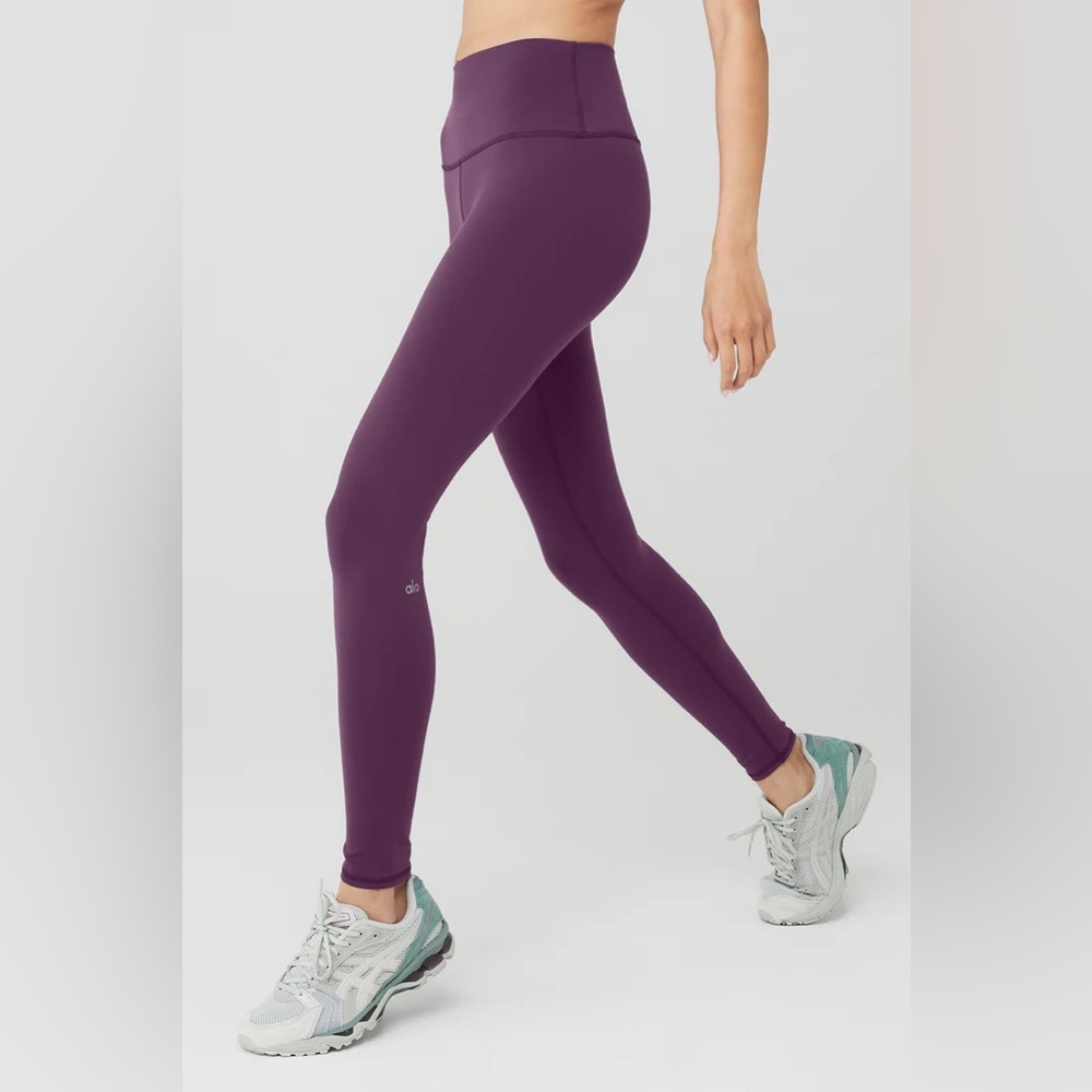 High-Waist Airbrush Legging Dark Plum EUC